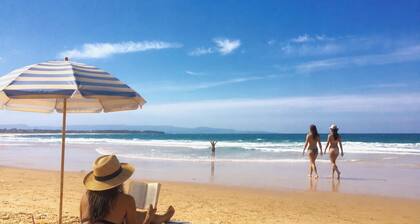 Culburra Beach B&B Jervis Bay Area Private Room Shared bath with Jacuzzi Pool AC