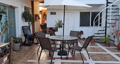 Charming 3-bedroom villa with AC, WiFi in gorgeous Santa Marta