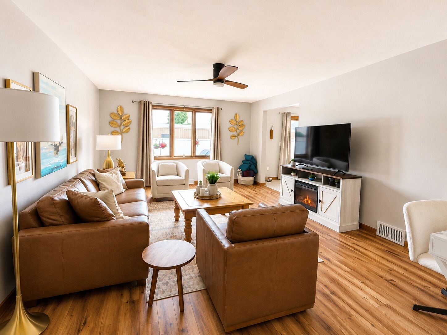 Smart TV, fireplace