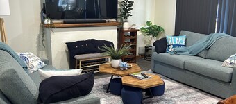 Cosy Coastal Cottage close to Maria Island Ferry - deck overlooking Spring Bay