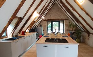 Mikrowelle, Ofen, Geschirrspüler