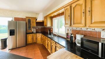 Fridge, microwave, dishwasher