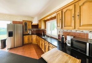 Fridge, microwave, dishwasher