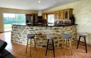 Kjøleskap, mikrobølgeovn og oppvaskmaskin