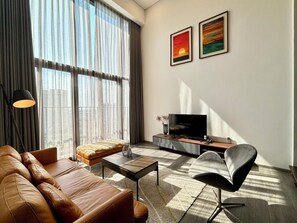 Departamento Deluxe, balcón, vista a la ciudad | Escritorio y wifi gratis 