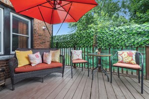 Terrace/patio - Ora's Place BNB- Walking Distance to View Falls (Niagara Falls)