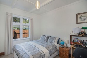 3 dormitorios, escritorio, tabla de planchar con plancha y wifi gratis