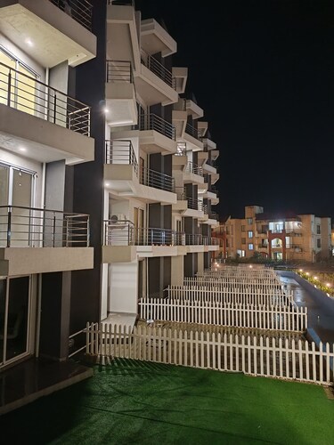 The Urban Nest (w/pvt Balcony)