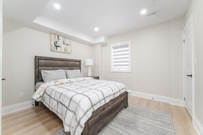 4 Schlafzimmer, BĂŒgeleisen/BĂŒgelbrett, WLAN, BettwĂ€sche