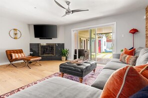 Smart TV, video games, stereo - The Urban on 6th | NEW! in OldTown with Pool (Scottsdale)