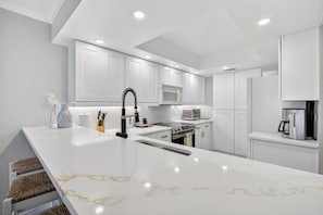 Apartment, Patio | Private kitchen