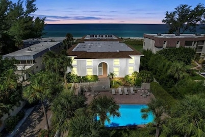 Luxury Beachfront Retreat