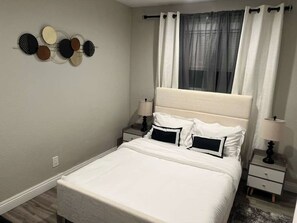 4 chambres, fer et planche à repasser, Wi-Fi, draps fournis