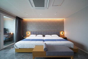 Deluxe Double Twin | 免费 WiFi