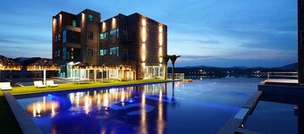 HOTEL OPUS