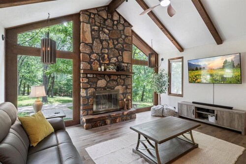 17 Lakefront Acres, Private Dock, Firepit, Pool Table, Kayaks, Fishing