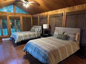 7 bedrooms, free WiFi, bed sheets, wheelchair access