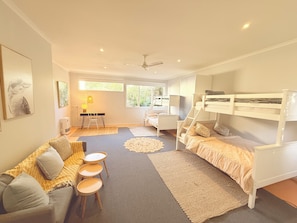 5 bedrooms, desk, iron/ironing board, travel crib