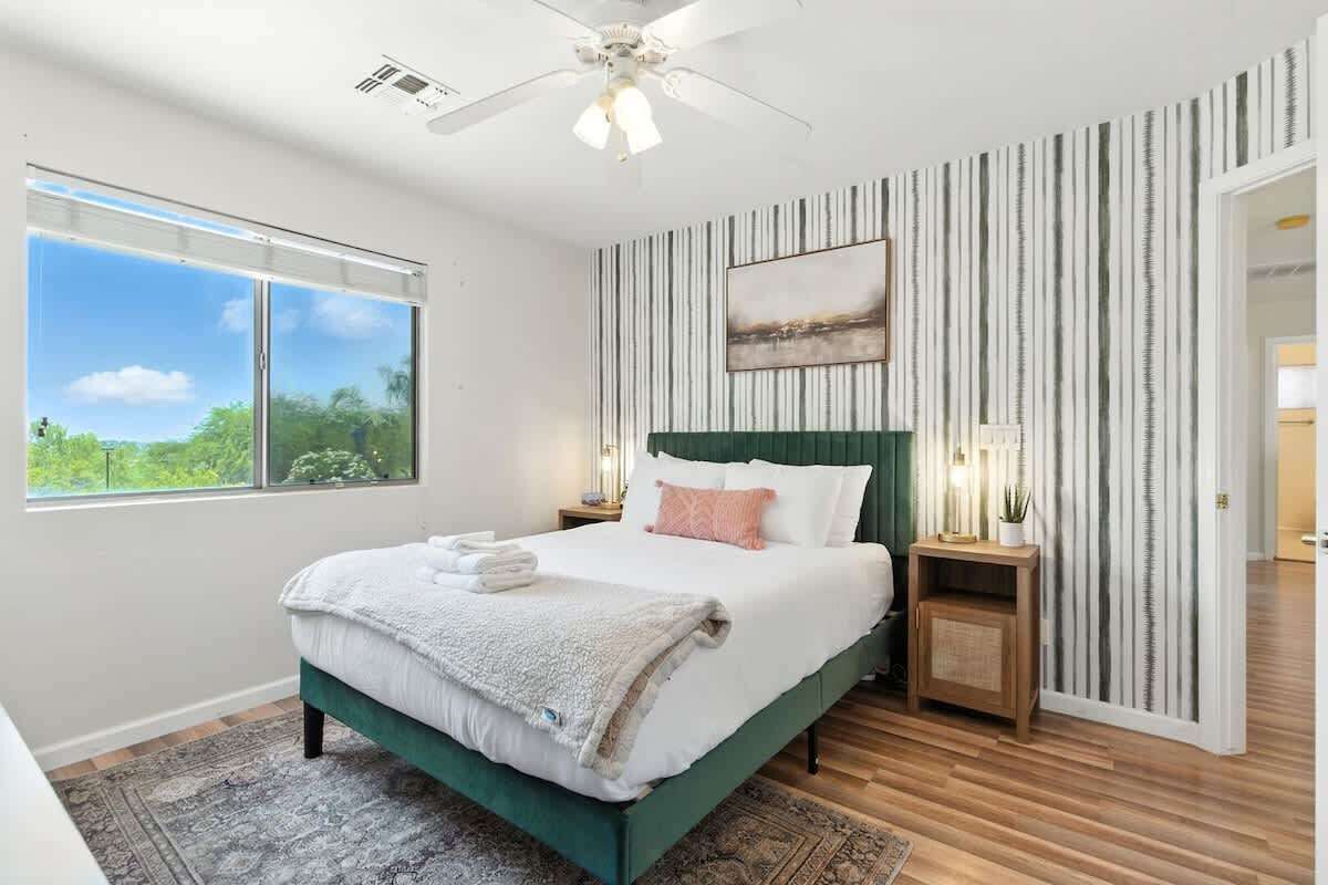 4 chambres, fer et planche à repasser, lit parapluie, Wi-Fi gratuit