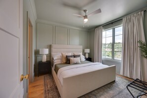 4 chambres, fer et planche à repasser, lit parapluie, Wi-Fi gratuit