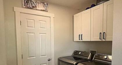 Charming bed & breakfast in the heart of page.Close access to lake powell