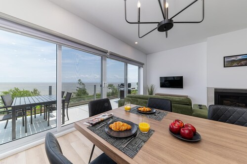 Havre du Loup 1227: Waterfront Sunrise Sanctuary