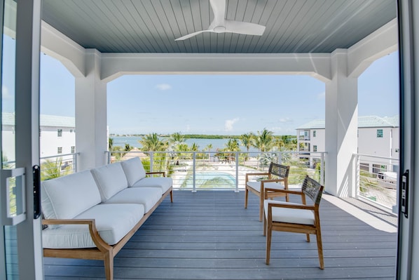 Luxe huis, uitzicht op zee | Uitzicht vanaf balkon