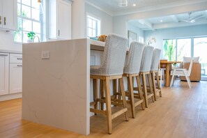 Luxury House, Sea View | Dapur peribadi