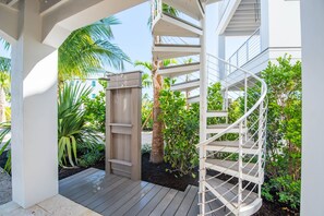 Staircase - Sea Glass Cove (Marathon)