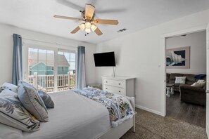 4 bedrooms, free WiFi, bed sheets