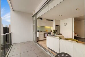 Interior - Modern apartment, incredible location in beautiful Auckland with WiFi (Auckland)