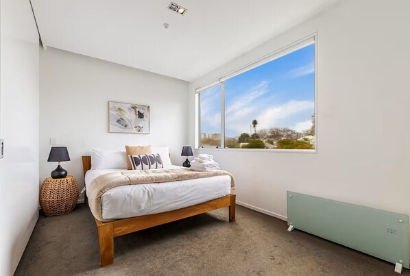 2 chambres, fer et planche à repasser, Wi-Fi, draps fournis