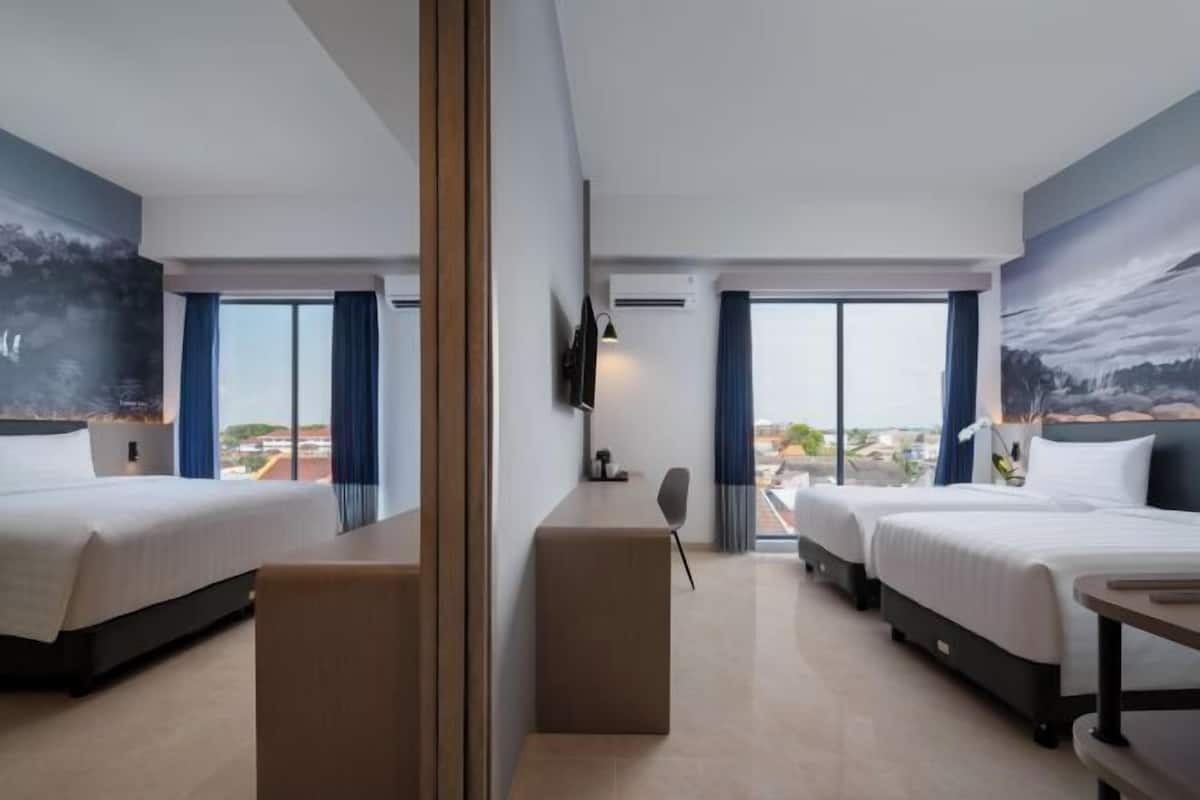 In-room safe, desk, free WiFi, bed sheets