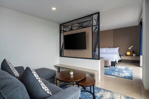 Kamer (Suite) | Een kluis op de kamer, een bureau, gratis wifi, beddengoed