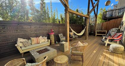 Sunny boho retreat with deck & stylish hot tub
