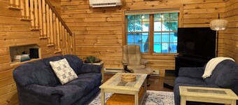 Timber Haven - Serene log home getaway with AC, Wi-Fi in NY Finger Lakes