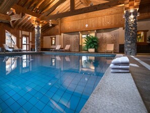 屋内プール、温水プール