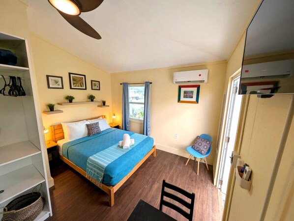 Free WiFi, bed sheets