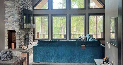 Whispering Pines Luxury Cabin in Duck Creek Village