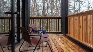 Chalet, 4 Bedrooms | Balcony