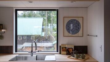 Chalet, 4 Bedrooms | Private kitchen