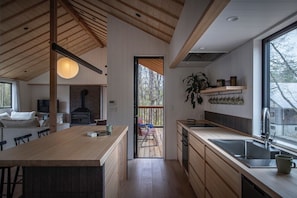 Chalet, 4 habitaciones | Cocina privada