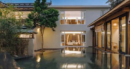Tengchong Hot Spring Family Resort