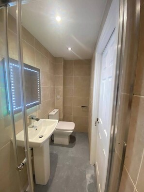 Shower, towels