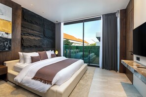 Villa Deluxe, 3 chambres, vue piscine | Coffres-forts dans les chambres, fer et planche à repasser