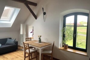 Dining - Spacious vacation apartment near Cottbus, Spreewald and Lusatian Lakeland (Neuhausen/Spree)