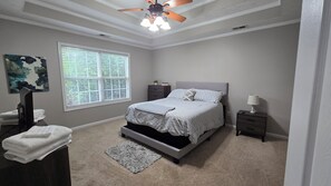 4 bedrooms, iron/ironing board, free WiFi, bed sheets