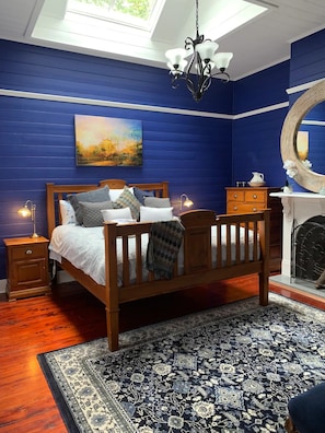 4 bedrooms, iron/ironing board, Internet, bed sheets