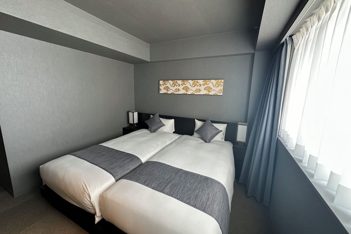 Double Room | In-room safe, iron/ironing board, free WiFi
