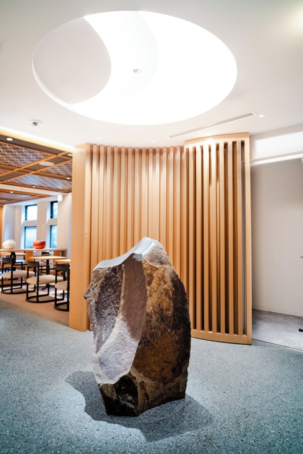 Bar-salon dans le hall